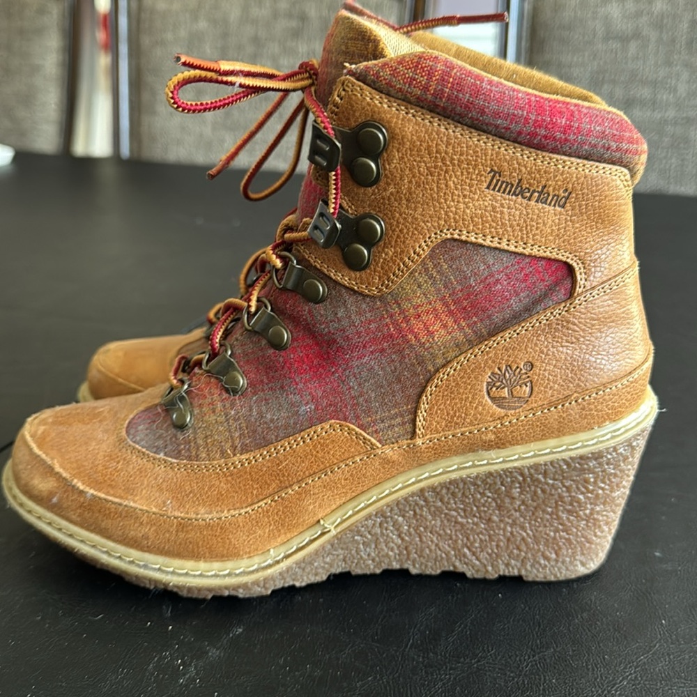 Timberland Pendleton boot
Size 7 - Picture 2 of 6